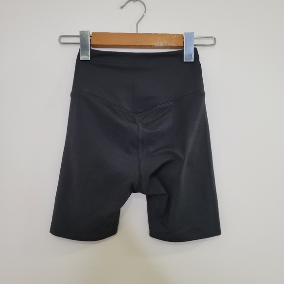 Girlfriend Collective black high rise shorts XXS nwt - Picture 2 of 3